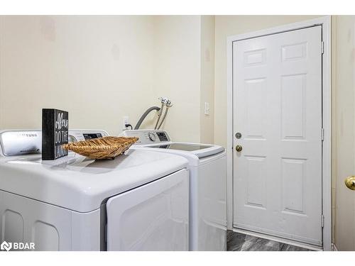 59 Hawthorne Crescent, Barrie, ON - Indoor Photo Showing Laundry Room