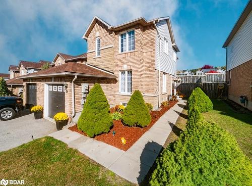 59 Hawthorne Crescent, Barrie, ON - Outdoor