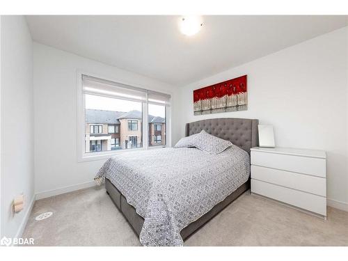 18 Red Maple Lane, Barrie, ON - Indoor Photo Showing Bedroom