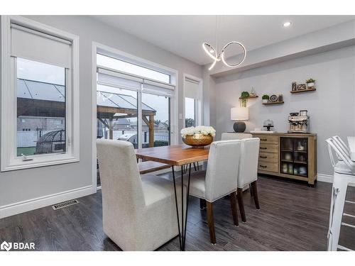 19 Rugman Crescent, Springwater, ON - Indoor Photo Showing Dining Room