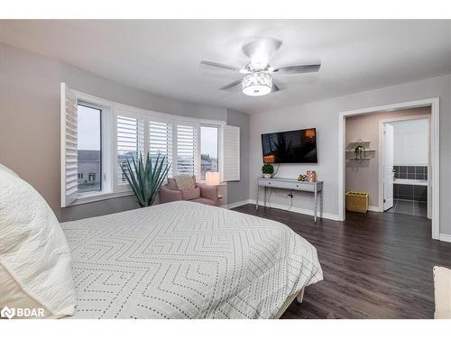 19 Rugman Crescent, Springwater, ON - Indoor Photo Showing Bedroom