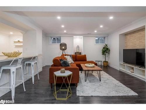 19 Rugman Crescent, Springwater, ON - Indoor Photo Showing Living Room