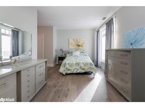 401-140 Cedar Island Road, Orillia, ON - Indoor Photo Showing Bedroom