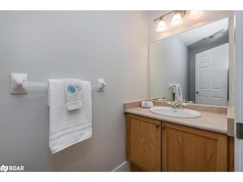 401-140 Cedar Island Road, Orillia, ON - Indoor Photo Showing Bathroom