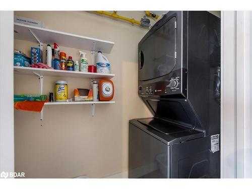 401-140 Cedar Island Road, Orillia, ON - Indoor Photo Showing Laundry Room