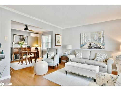 9 Mariposa Drive, Orillia, ON - Indoor Photo Showing Living Room