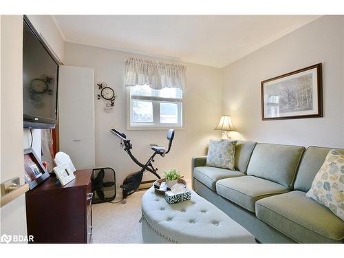 9 Mariposa Drive, Orillia, ON - Indoor Photo Showing Living Room