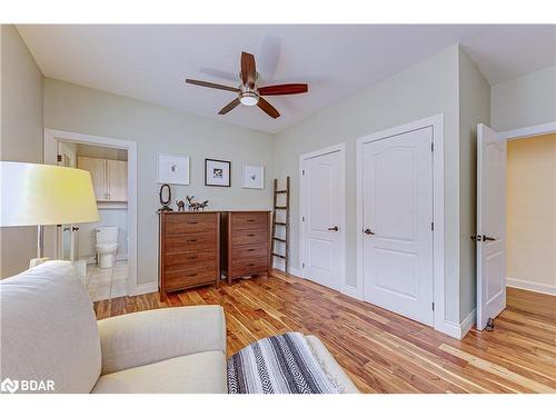 1104 Alfred Street, Innisfil, ON - Indoor Photo Showing Bedroom