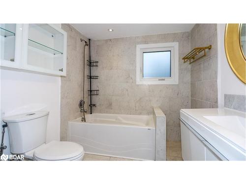 2427 Wallace Avenue, Innisfil, ON - Indoor Photo Showing Bathroom