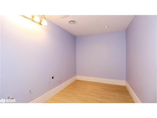 2427 Wallace Avenue, Innisfil, ON - Indoor Photo Showing Other Room