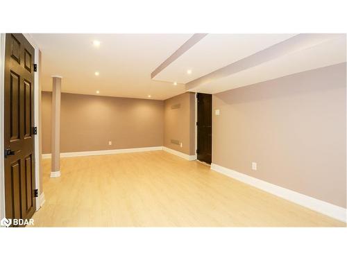 2427 Wallace Avenue, Innisfil, ON - Indoor Photo Showing Other Room