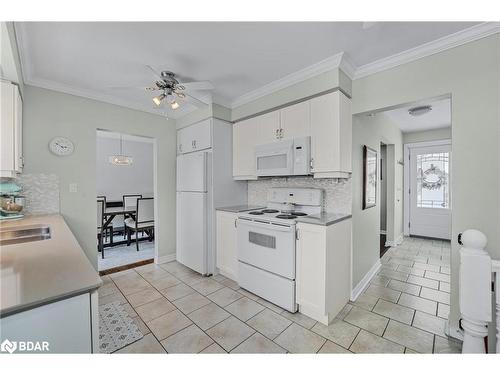 219 Steel Street, Barrie, ON - Indoor Photo Showing Kitchen