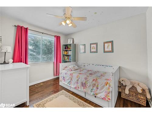 219 Steel Street, Barrie, ON - Indoor Photo Showing Bedroom