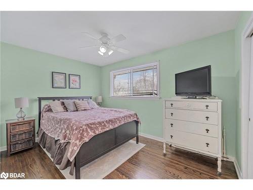 219 Steel Street, Barrie, ON - Indoor Photo Showing Bedroom