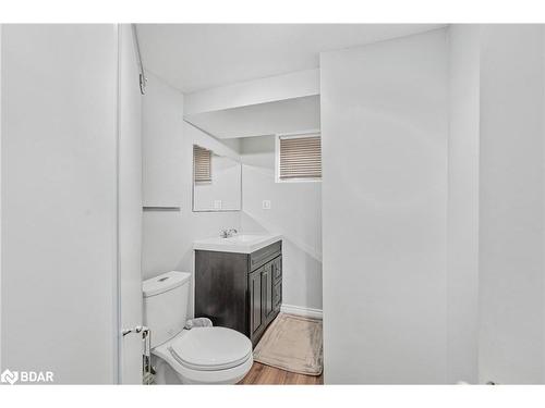 219 Steel Street, Barrie, ON - Indoor Photo Showing Bathroom