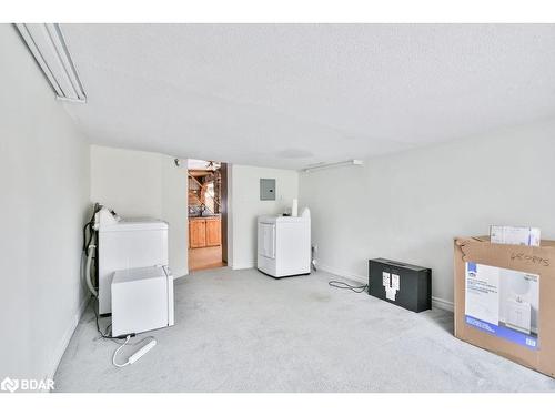 75 Gowan Street, Barrie, ON - Indoor Photo Showing Laundry Room