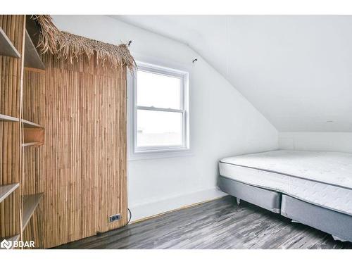 75 Gowan Street, Barrie, ON - Indoor Photo Showing Bedroom