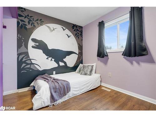 143 Sproule Drive, Barrie, ON - Indoor Photo Showing Bedroom