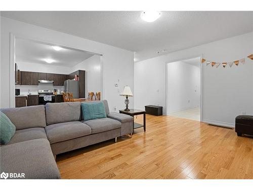 22 Mackenzie Street, Dundalk, ON - Indoor Photo Showing Living Room