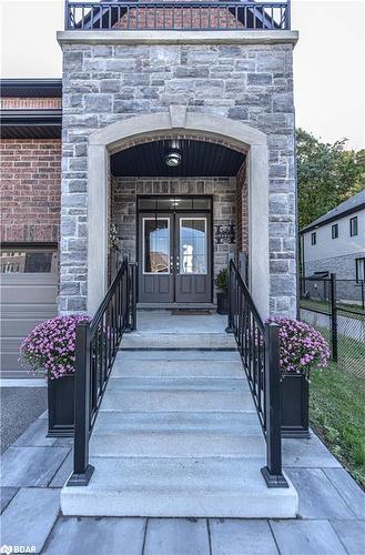 27 Atlantis Drive, Orillia, ON - Outdoor