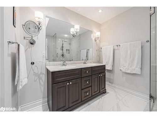 1431 Ravensmoor Crescent, Mississauga, ON - Indoor Photo Showing Bathroom