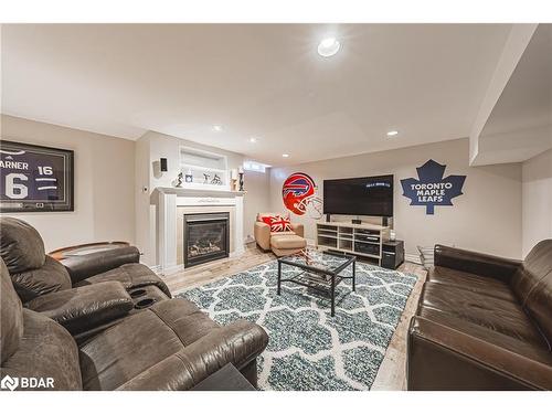 1431 Ravensmoor Crescent, Mississauga, ON - Indoor Photo Showing Living Room With Fireplace