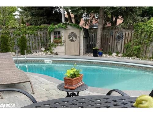 1431 Ravensmoor Crescent, Mississauga, ON - Outdoor With In Ground Pool