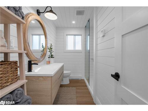 56 Gray Lane, Barrie, ON - Indoor Photo Showing Bathroom