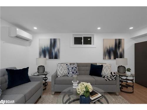 56 Gray Lane, Barrie, ON - Indoor Photo Showing Living Room