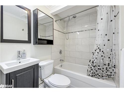 254 Parkway Avenue, Keswick, ON - Indoor Photo Showing Bathroom