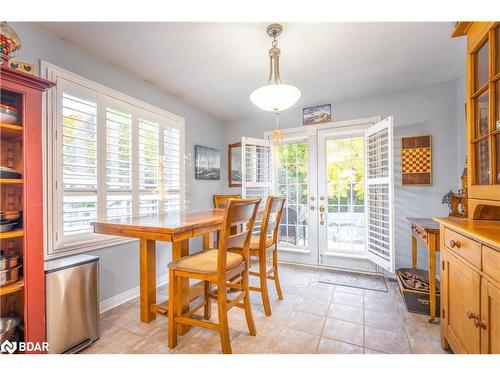 112 Crompton Drive, Barrie, ON - Indoor Photo Showing Dining Room