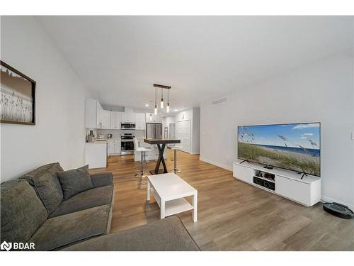 218 Elora Street, Minto, ON - Indoor Photo Showing Living Room