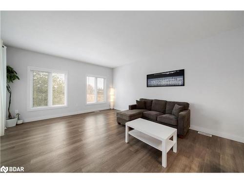 218 Elora Street, Minto, ON - Indoor Photo Showing Living Room