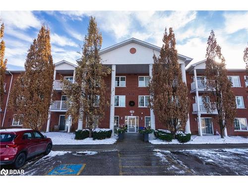 215-49 Jacobs Terrace, Barrie, ON - Outdoor With Facade