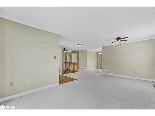 35 Bayshore Boulevard, Barrie, ON - Indoor Photo Showing Other Room