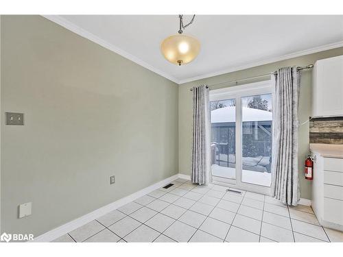 35 Bayshore Boulevard, Barrie, ON - Indoor Photo Showing Other Room