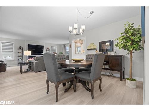 8 Sinclair Crescent, Ramara, ON - Indoor Photo Showing Dining Room