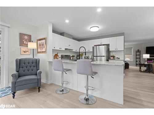 8 Sinclair Crescent, Ramara, ON - Indoor Photo Showing Kitchen