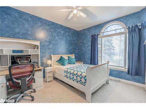 128 Wildwood Trail, Barrie, ON - Indoor Photo Showing Bedroom