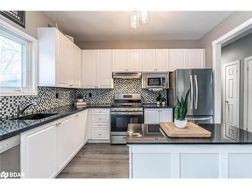 2501 Holiday Way, Innisfil, ON - Indoor Photo Showing Kitchen With Stainless Steel Kitchen With Upgraded Kitchen