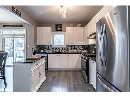 2501 Holiday Way, Innisfil, ON - Indoor Photo Showing Kitchen With Stainless Steel Kitchen With Upgraded Kitchen