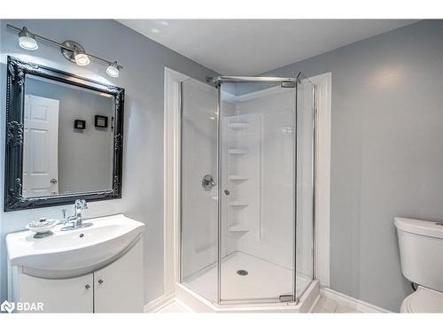 2501 Holiday Way, Innisfil, ON - Indoor Photo Showing Bathroom