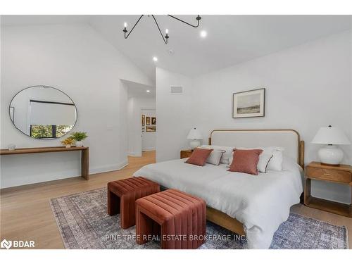 271 Codrington Street Street, Barrie, ON - Indoor Photo Showing Bedroom