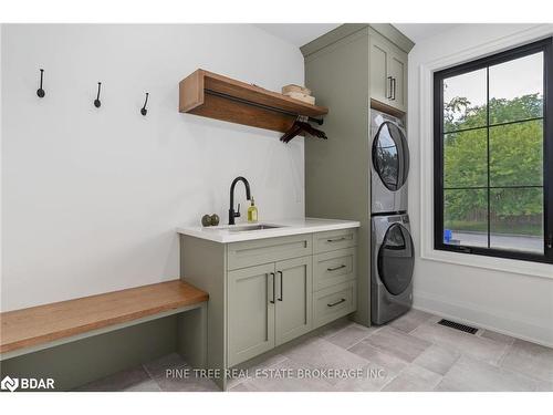 271 Codrington Street Street, Barrie, ON - Indoor Photo Showing Laundry Room