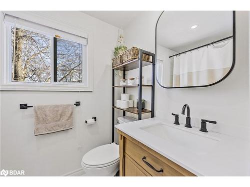 24 Shaw Crescent, Barrie, ON - Indoor Photo Showing Bathroom