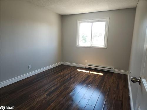 303-8800 Willoughby Drive, Niagara Falls, ON - Indoor Photo Showing Other Room