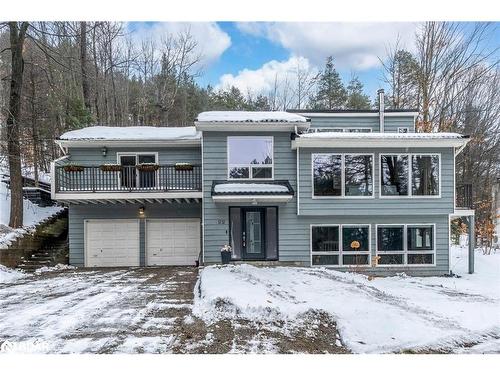 22 Pine Ridge Trail, Oro-Medonte, ON - Outdoor With Deck Patio Veranda With Facade