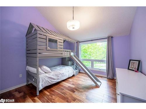 22 Pine Ridge Trail, Oro-Medonte, ON - Indoor Photo Showing Bedroom