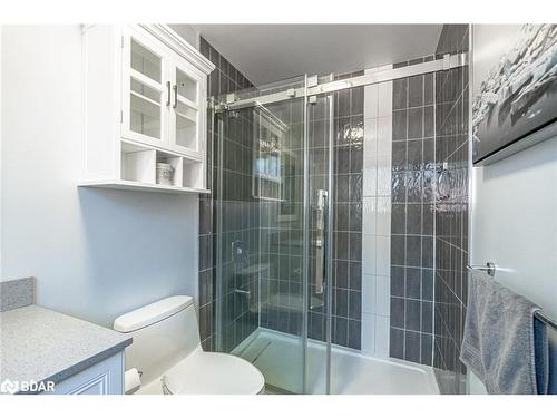 48 Loon Avenue, Barrie, ON - Indoor Photo Showing Bathroom