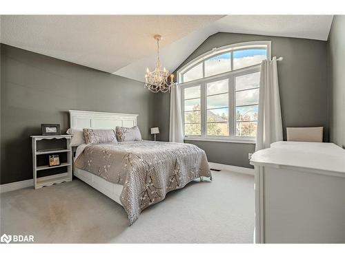 35 Royal Park Boulevard, Barrie, ON - Indoor Photo Showing Bedroom